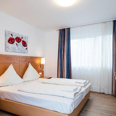 G & L Hotel Dortmund Bagian luar foto