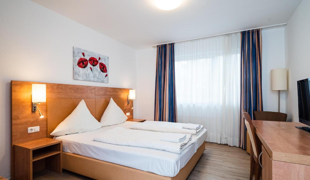 G & L Hotel Dortmund Bagian luar foto