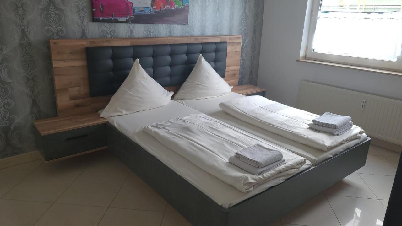 G & L Hotel Dortmund Bagian luar foto