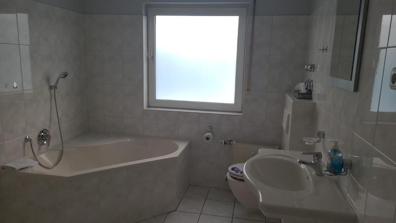 G & L Hotel Dortmund Bagian luar foto