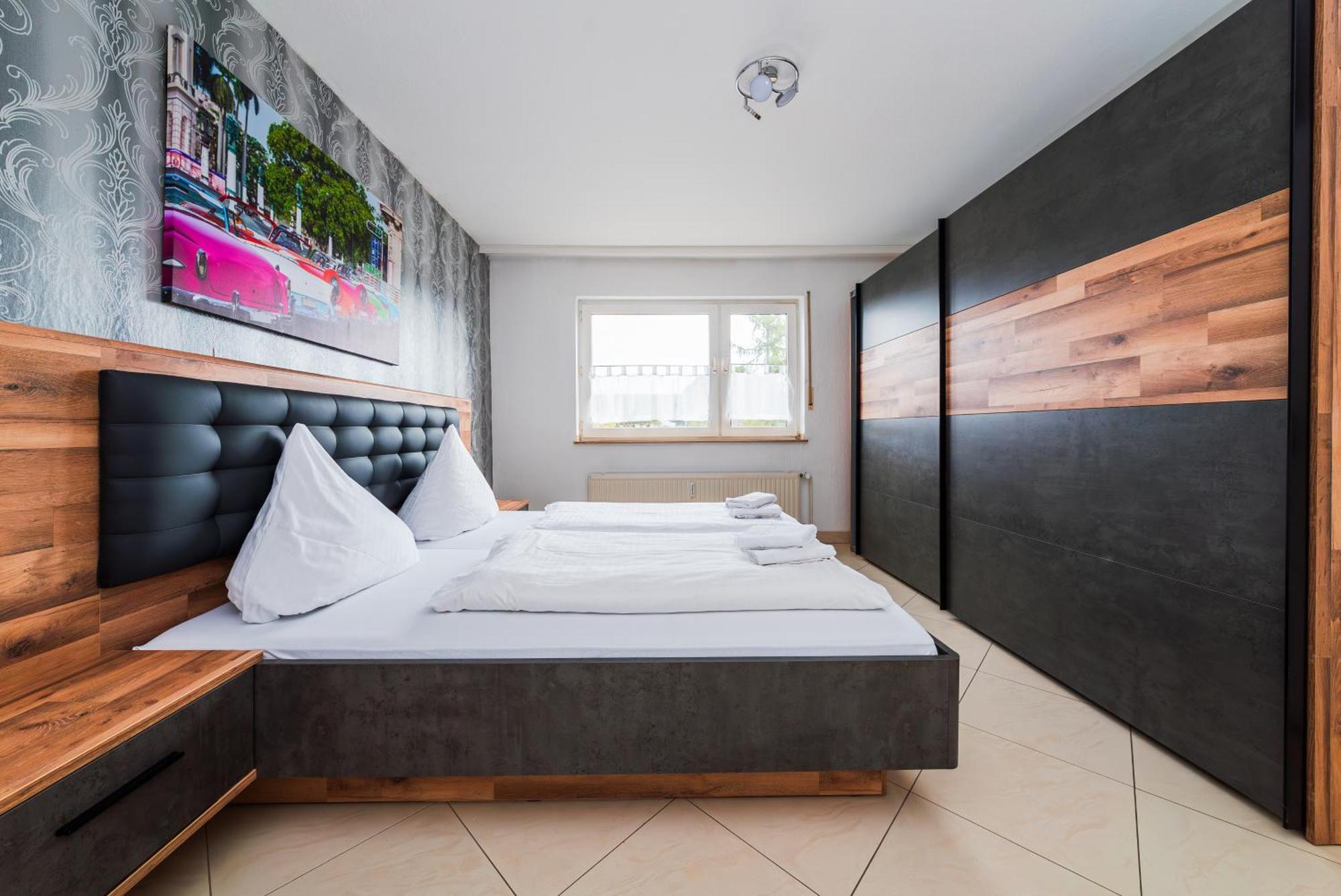 G & L Hotel Dortmund Bagian luar foto