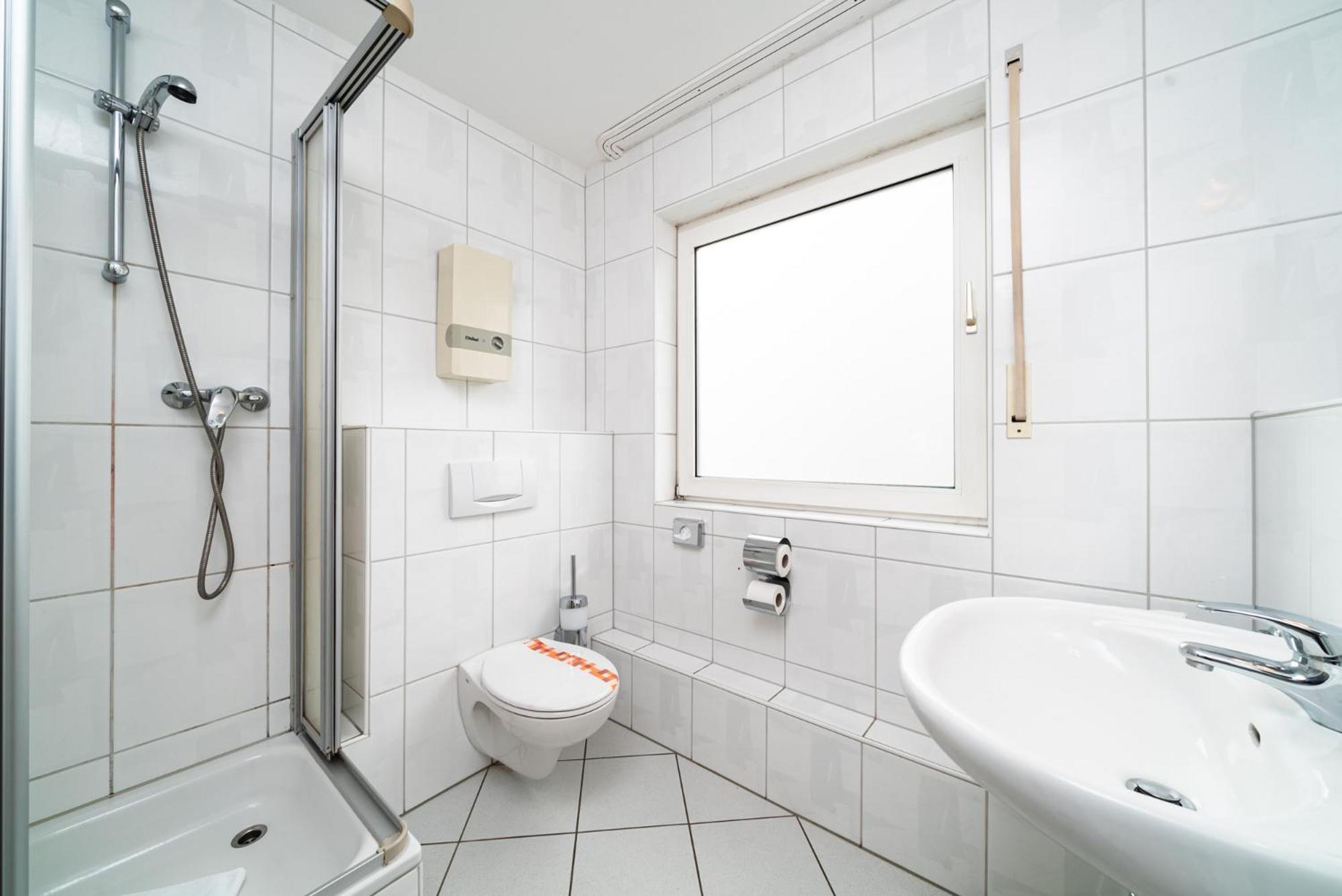 G & L Hotel Dortmund Bagian luar foto