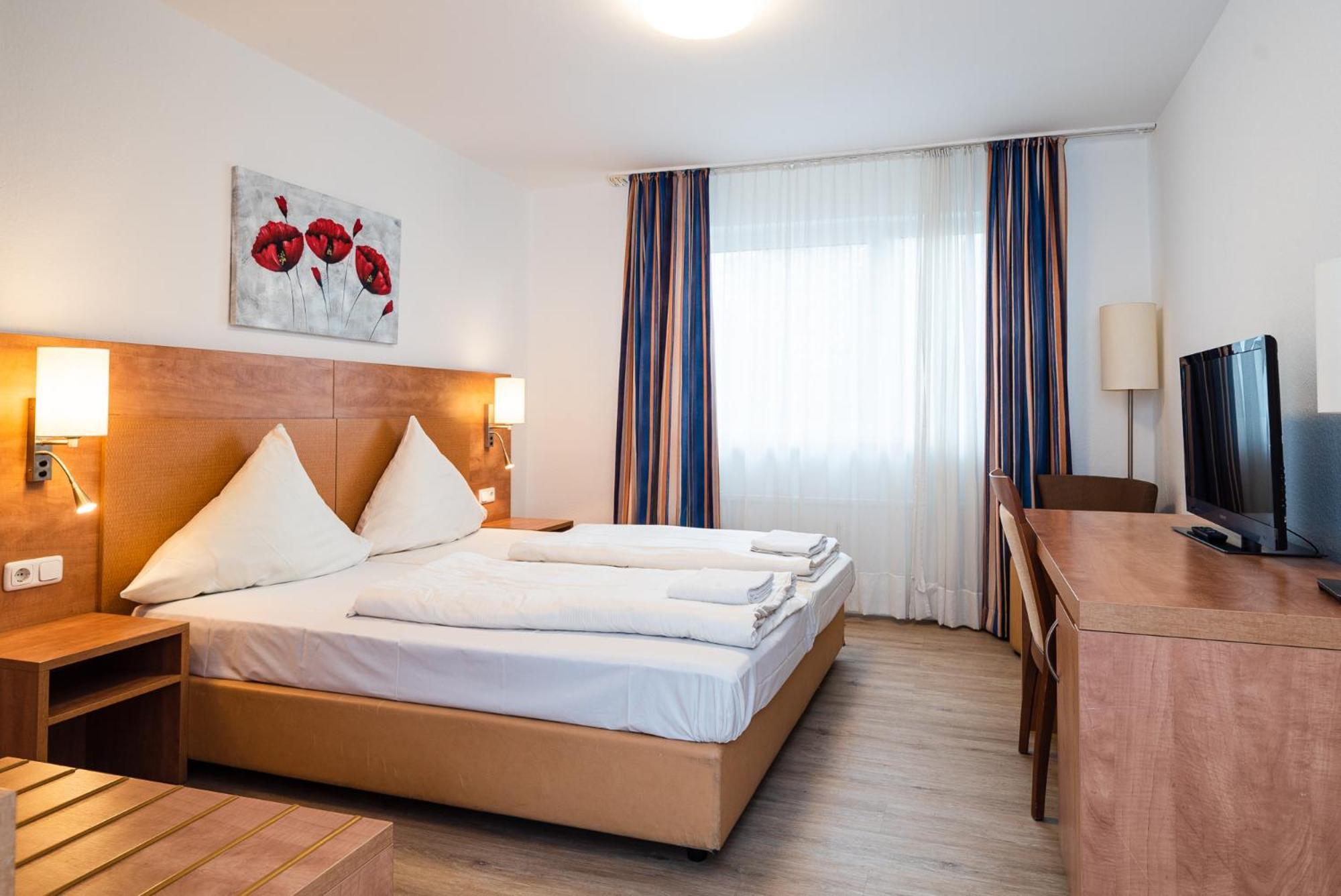 G & L Hotel Dortmund Bagian luar foto